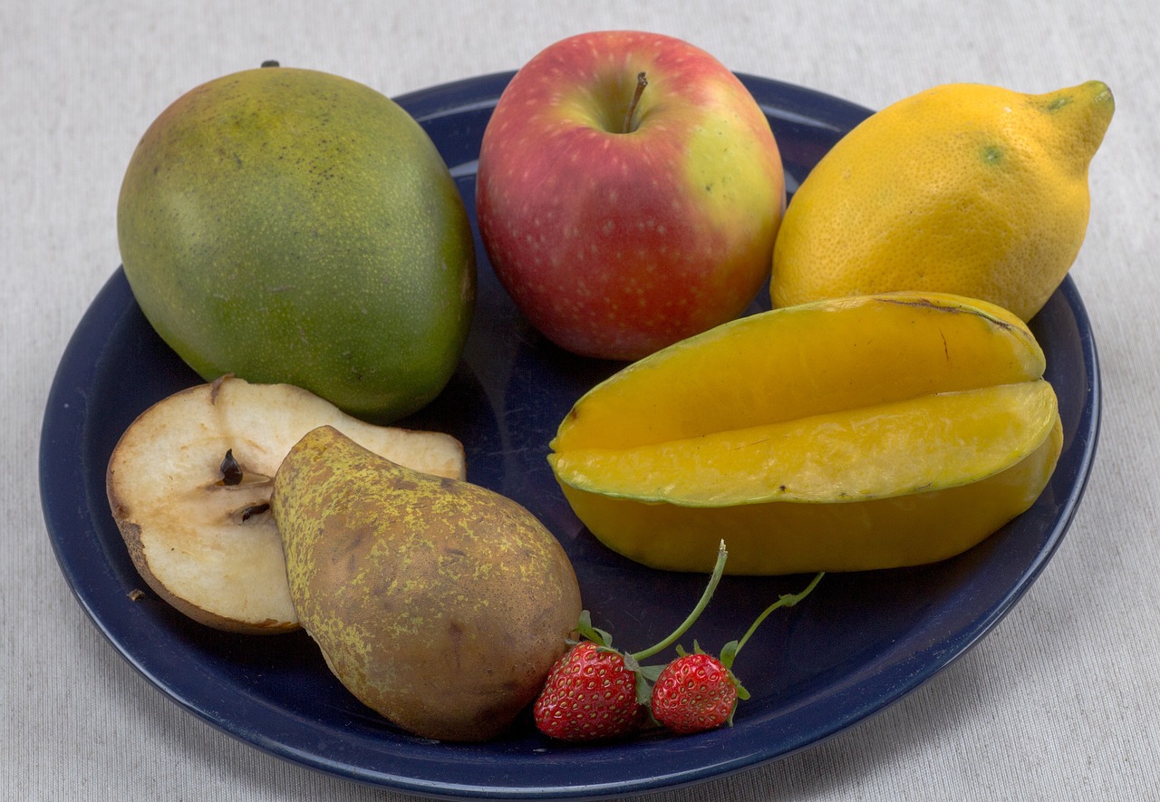 ¿Qué beneficios tiene el carambolo?