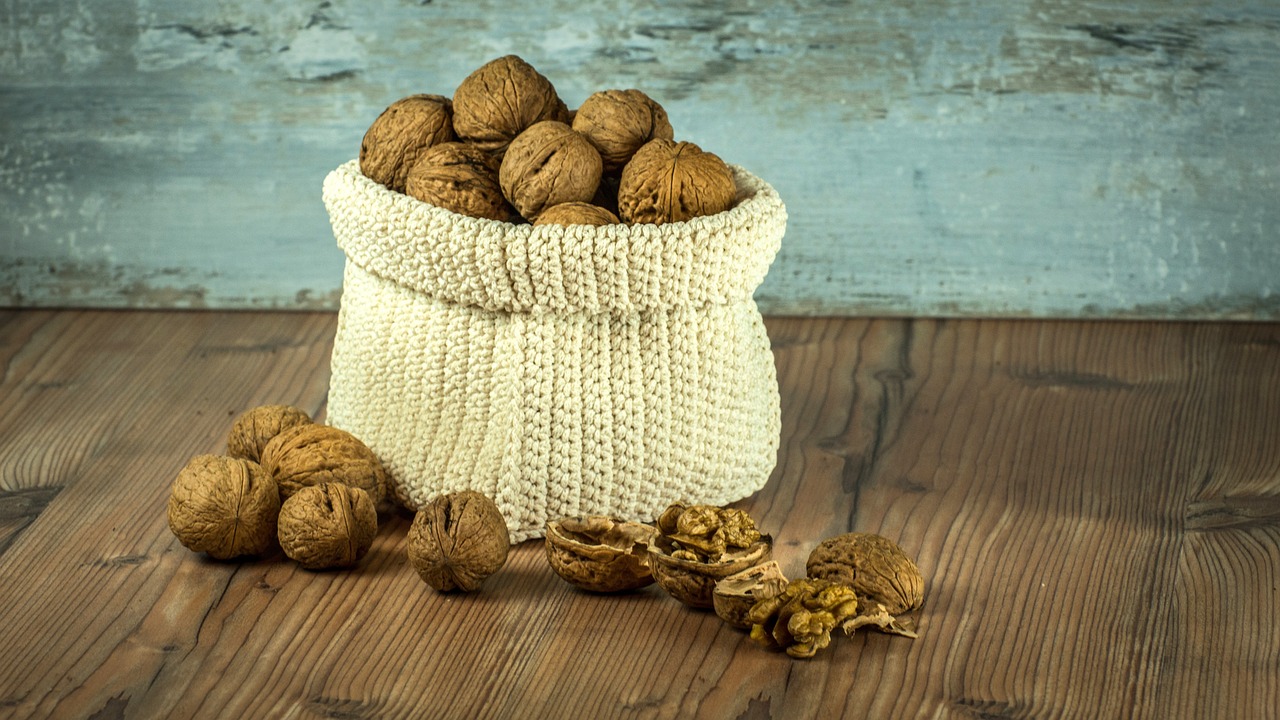 ¿Cómo se le dice al árbol que da nueces?