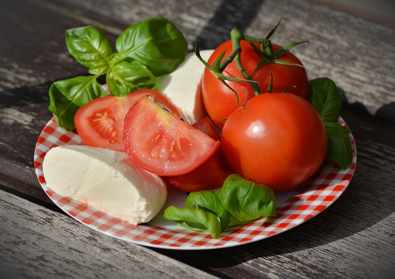 ¿Qué es el entutorado de tomate?