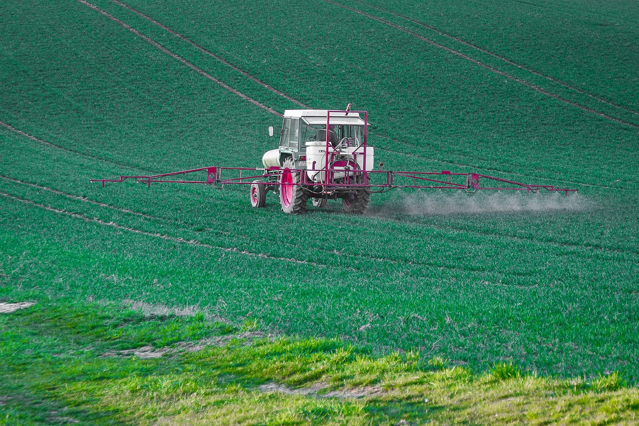 ¿Cuánto glifosato se pone por litro de agua?